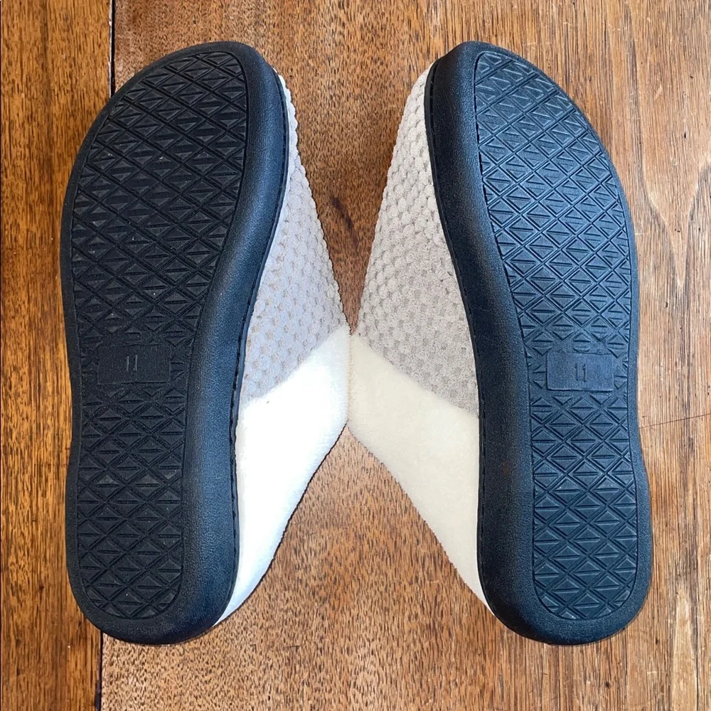 Memory Foam Cozy Slippers NWT - Picture 3 of 6
